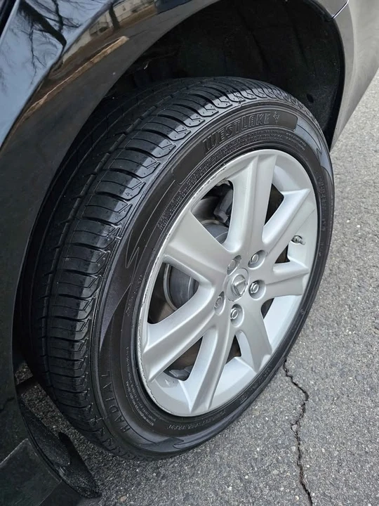 2009 Lexus ES 5th Gen - Image 19 of 20
