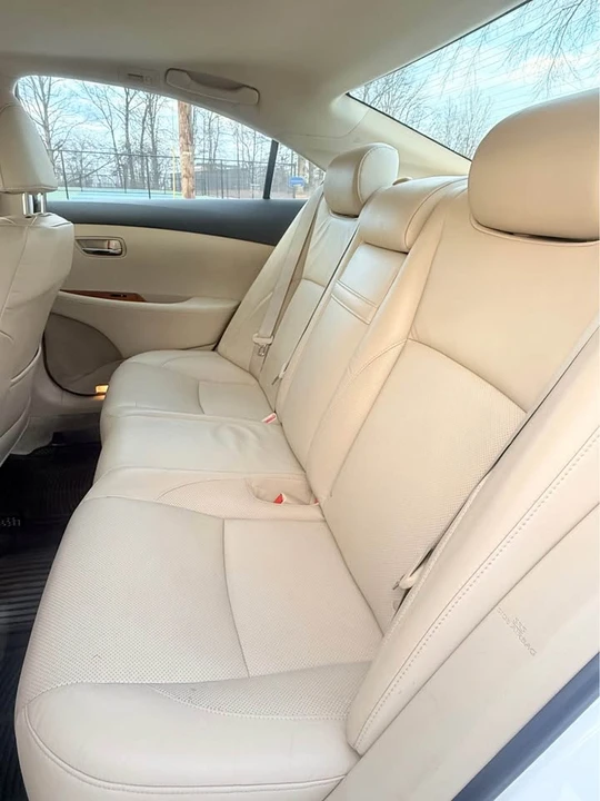2009 Lexus ES 5th Gen - Image 10 of 19