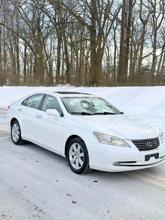 2009 Lexus ES 5th Gen - Image 2 of 19