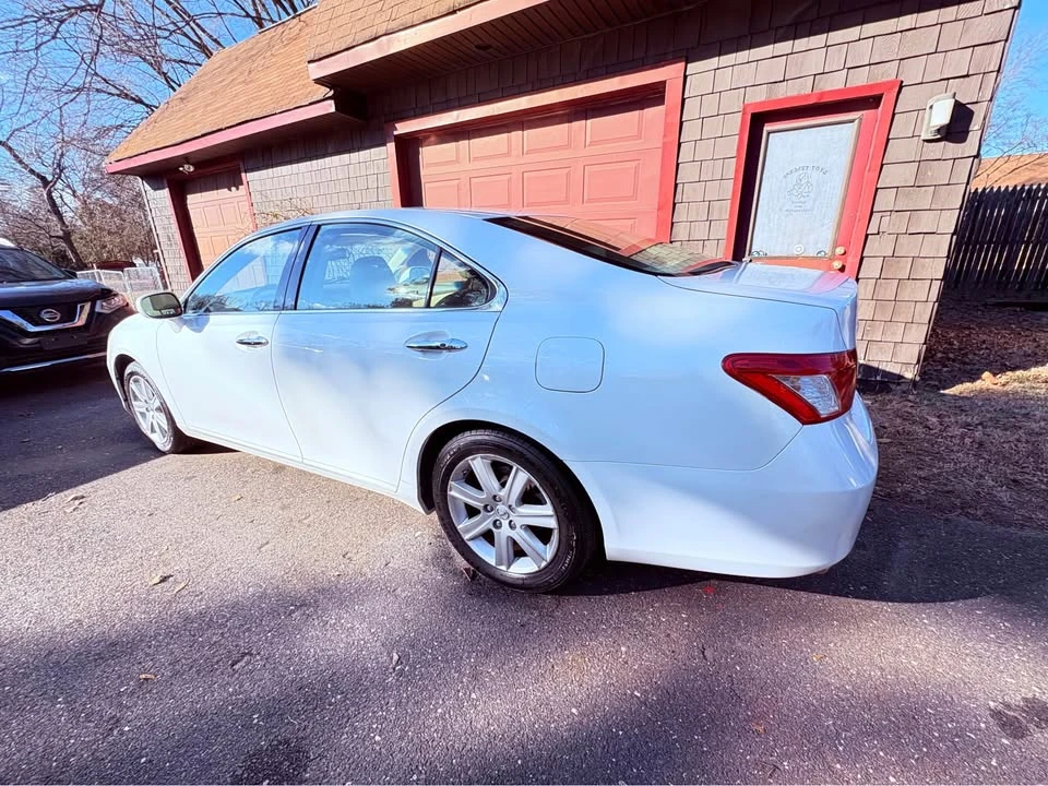 2009 Lexus ES 5th Gen - Image 7 of 9