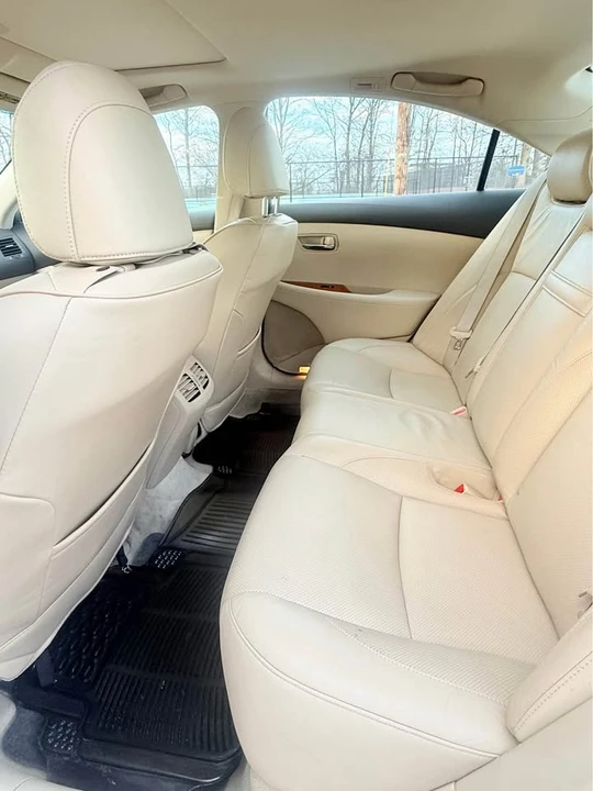 2009 Lexus ES 5th Gen - Image 9 of 19