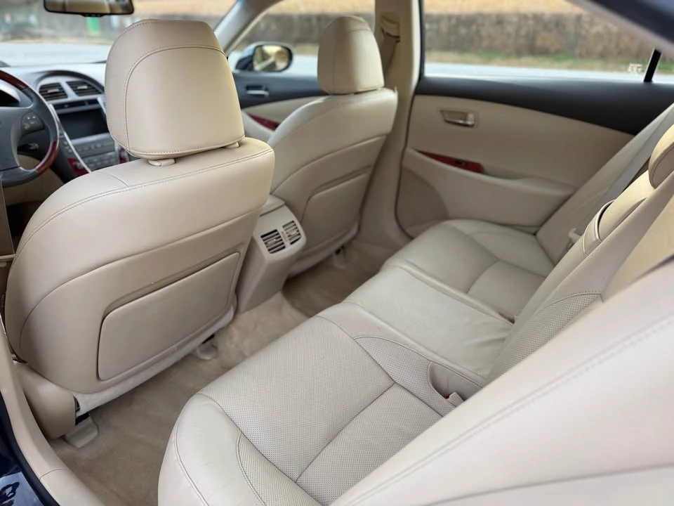 2009 Lexus ES 5th Gen - Image 11 of 20