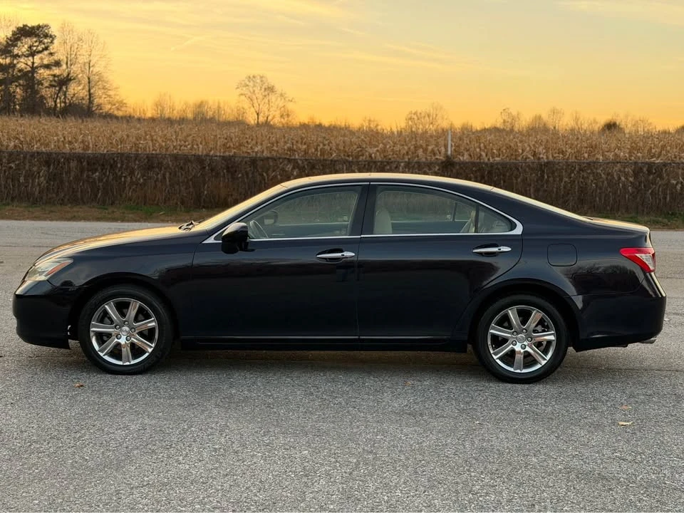 2009 Lexus ES 5th Gen - Image 2 of 20