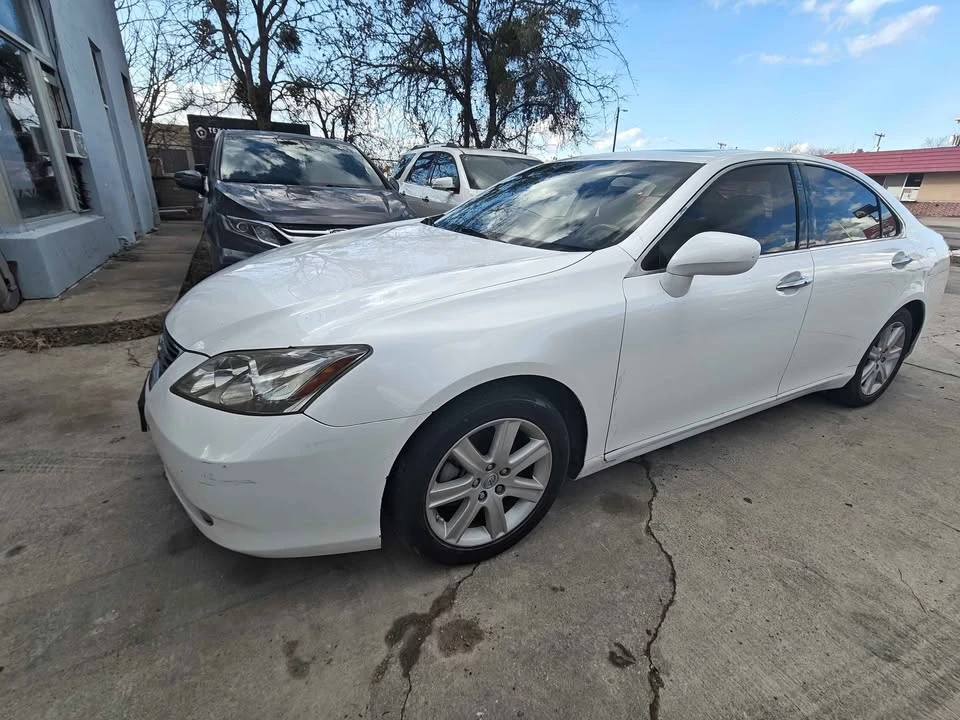 2009 Lexus ES 5th Gen - Image 3 of 12