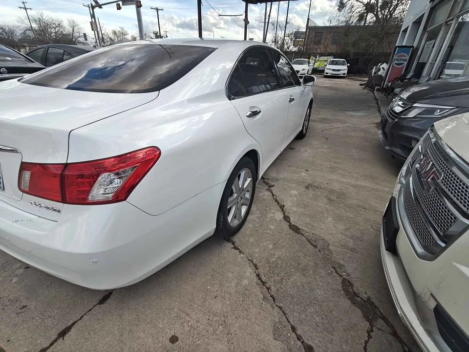 2009 Lexus ES 5th Gen - Image 5 of 12