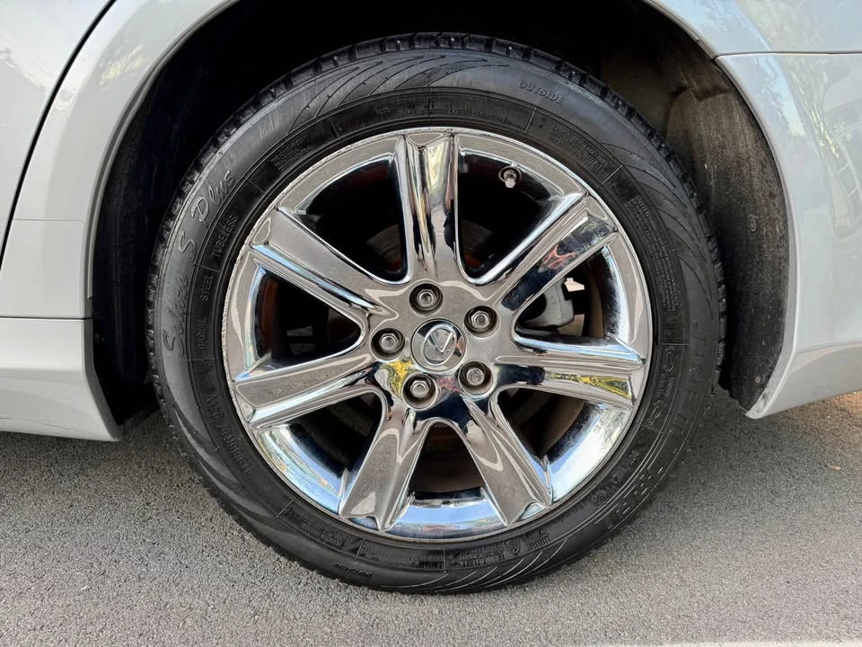2009 Lexus ES 4th Gen - Image 9 of 20