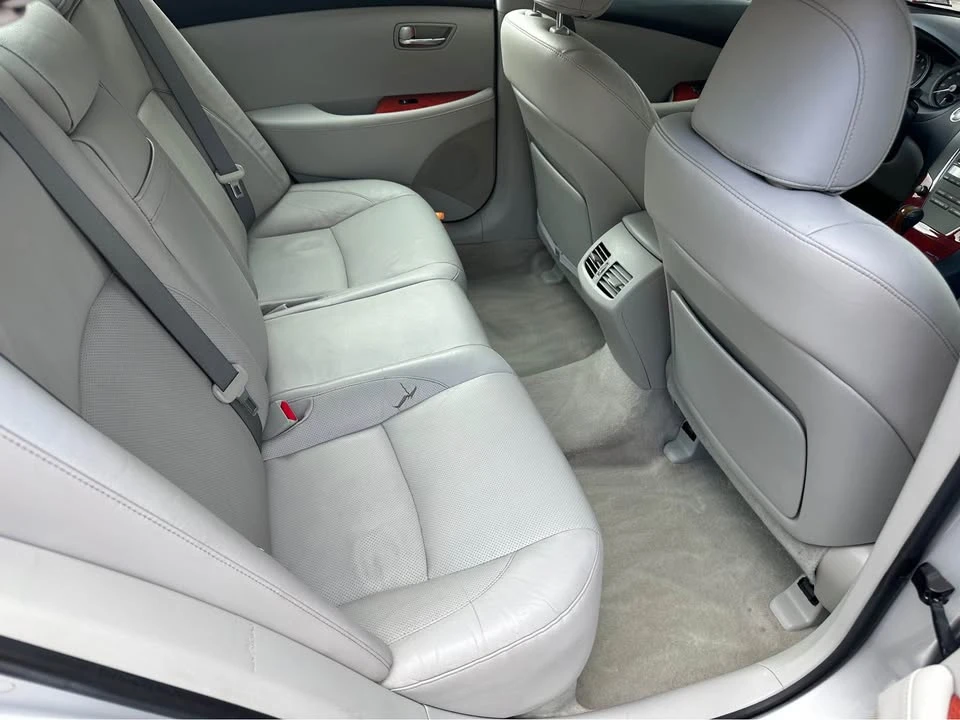 2009 Lexus ES 5th Gen - Image 17 of 18