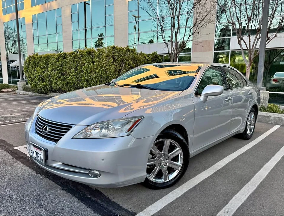 2009 Lexus ES 5th Gen - Image 2 of 20