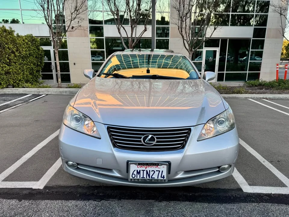 2009 Lexus ES 5th Gen - Image 3 of 17