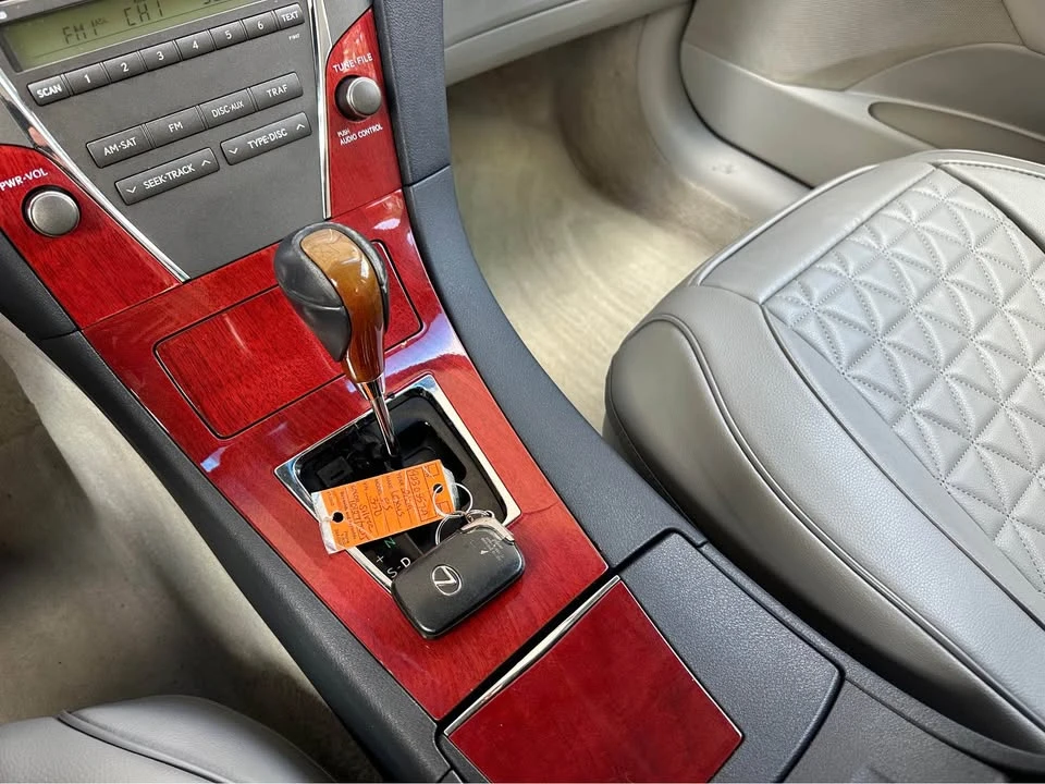 2009 Lexus ES 5th Gen - Image 13 of 18