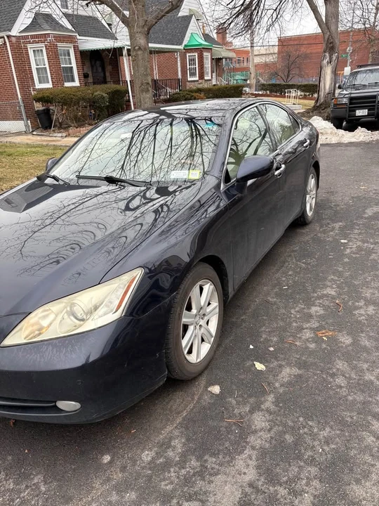 2009 Lexus ES 5th Gen - Image 2 of 13