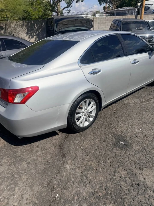 2009 Lexus ES 5th Gen - Image 4 of 12