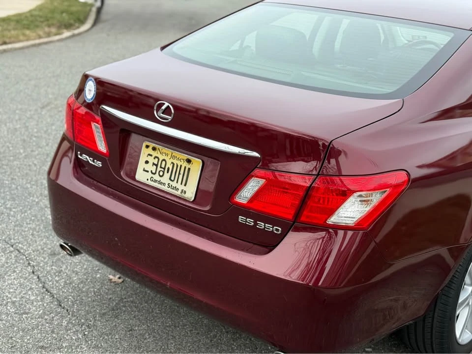 2009 Lexus ES 5th Gen - Image 10 of 20