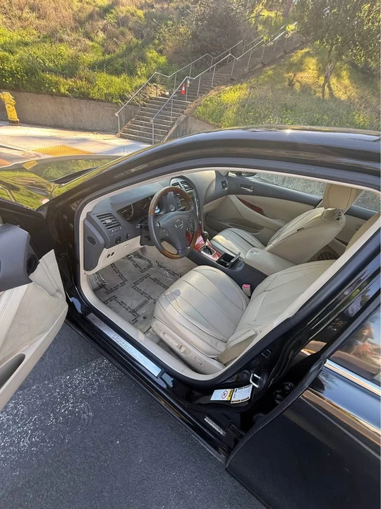 2009 Lexus ES 5th Gen - Image 10 of 20