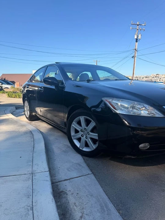 2009 Lexus ES 5th Gen - Image 2 of 20