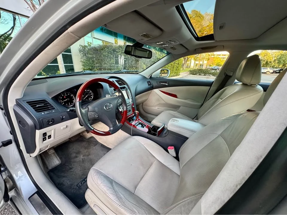 2009 Lexus ES 5th Gen - Image 15 of 19