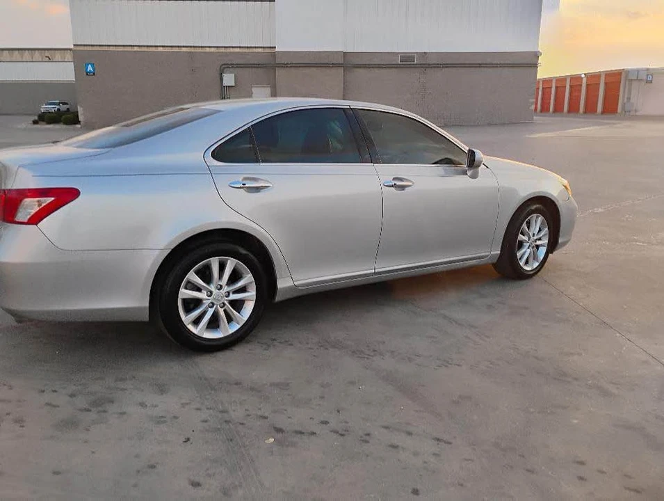 2009 Lexus ES 5th Gen - Image 3 of 10