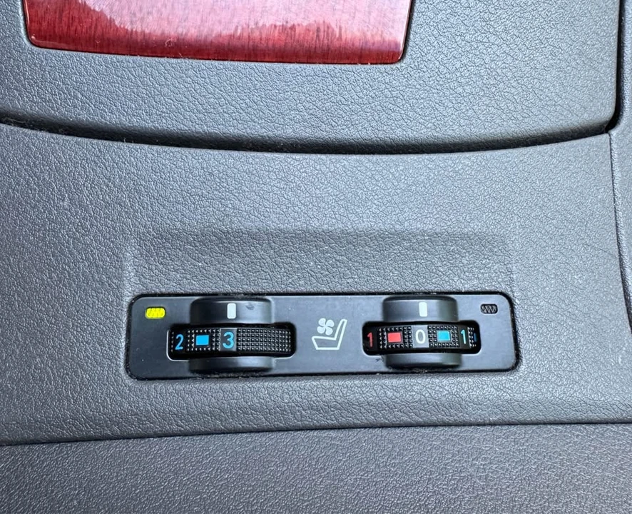 2009 Lexus ES 5th Gen - Image 9 of 14