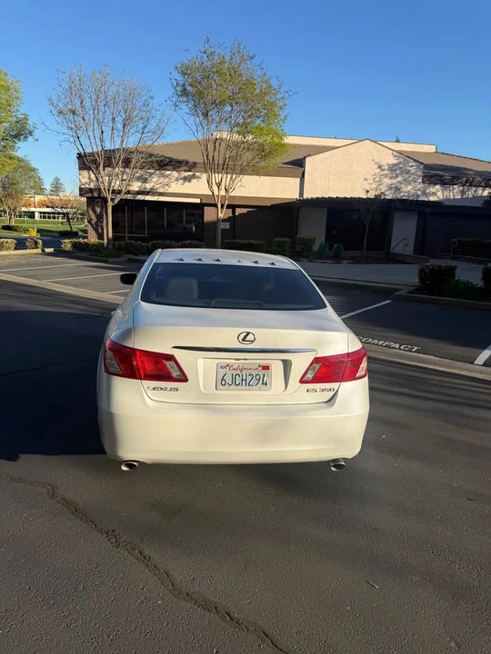 2009 Lexus ES 5th Gen - Image 3 of 13
