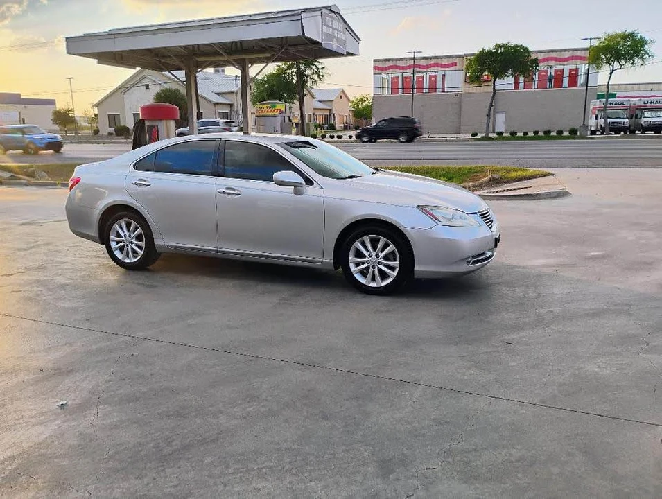 2009 Lexus ES 5th Gen - Image 6 of 10