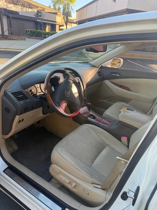 2009 Lexus ES 5th Gen - Image 11 of 13