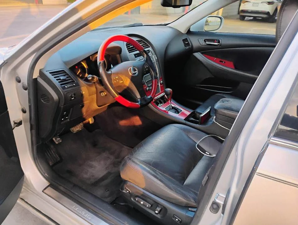 2009 Lexus ES 5th Gen - Image 5 of 10