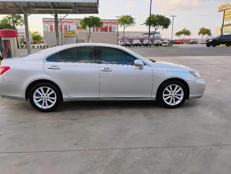 2009 Lexus ES 5th Gen - Image 4 of 10