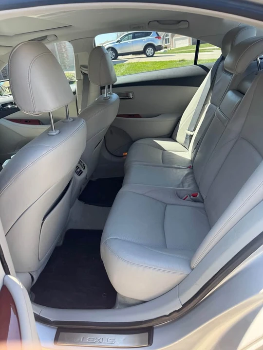 2009 Lexus ES 5th Gen - Image 10 of 17