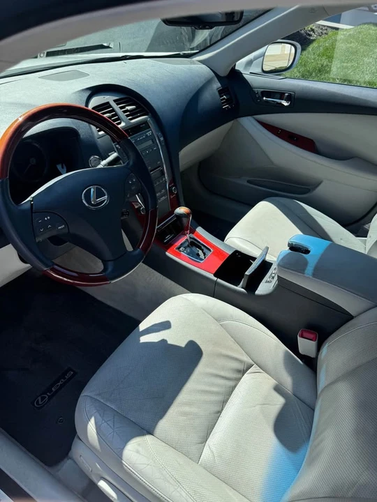 2009 Lexus ES 5th Gen - Image 11 of 17