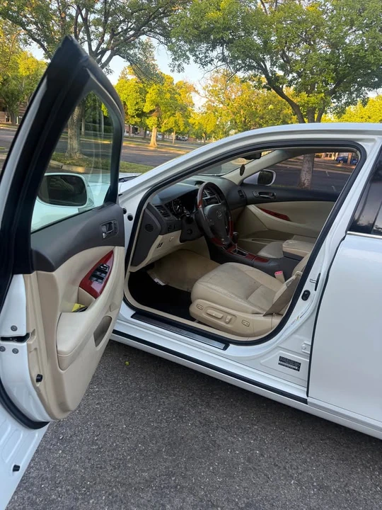 2009 Lexus ES 5th Gen - Image 12 of 15