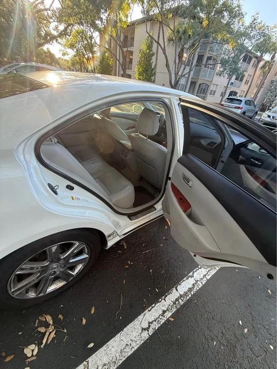 2009 Lexus ES 5th Gen - Image 7 of 8
