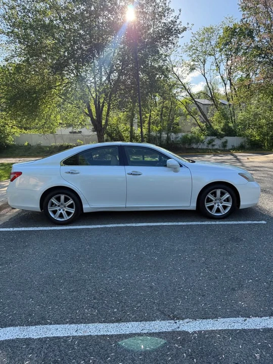 2009 Lexus ES 5th Gen - Image 10 of 15