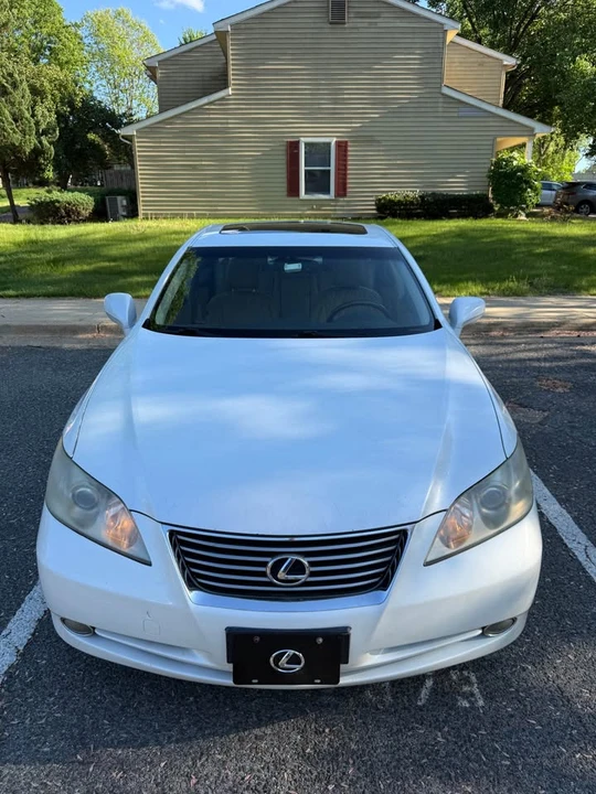 2009 Lexus ES 5th Gen - Image 2 of 15