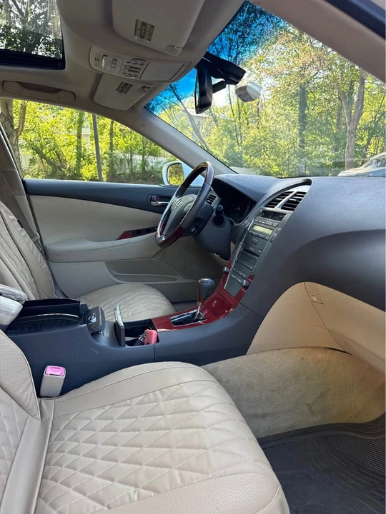 2009 Lexus ES 5th Gen - Image 5 of 15