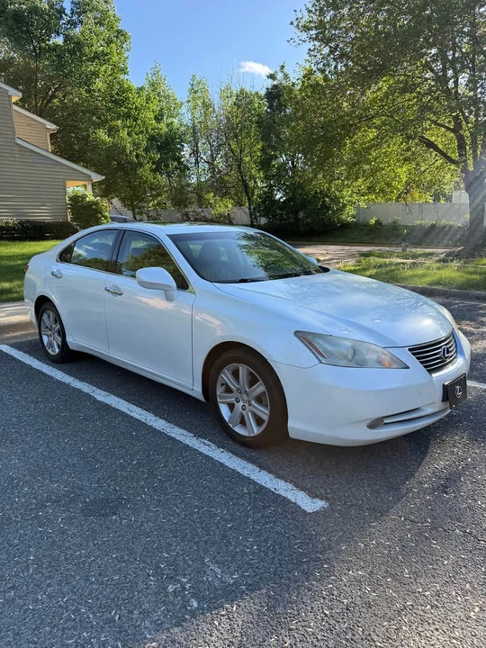 2009 Lexus ES 5th Gen - Image 9 of 15