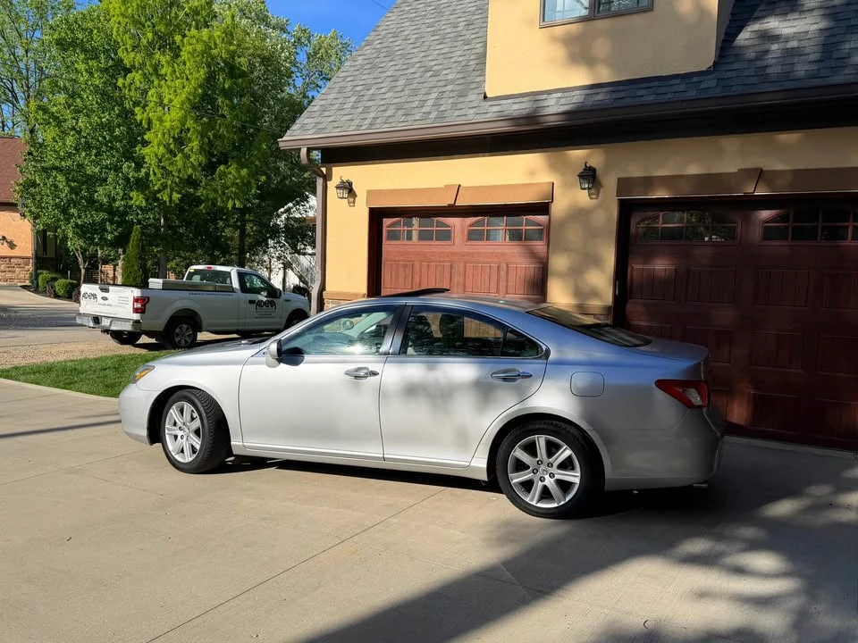 2009 Lexus ES 5th Gen - Image 3 of 12