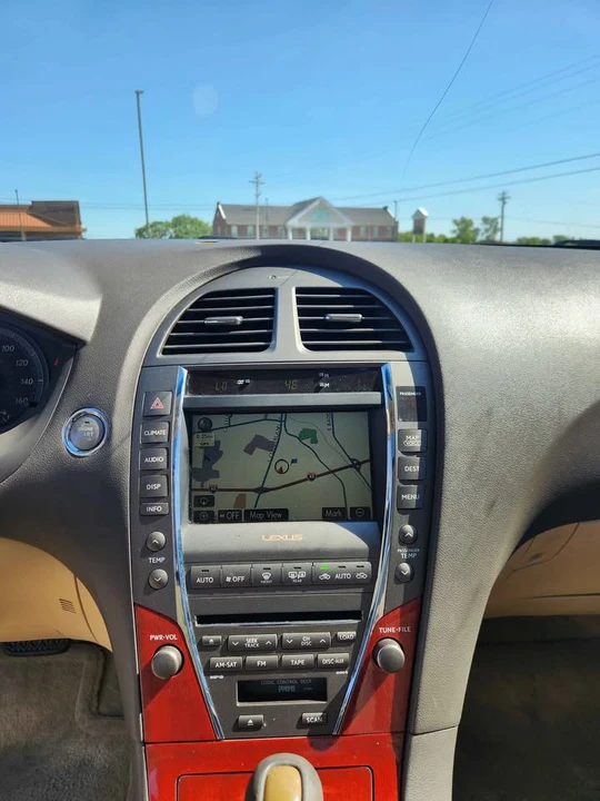 2009 Lexus ES 5th Gen - Image 11 of 17