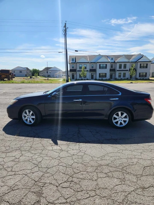 2009 Lexus ES 5th Gen - Image 3 of 17
