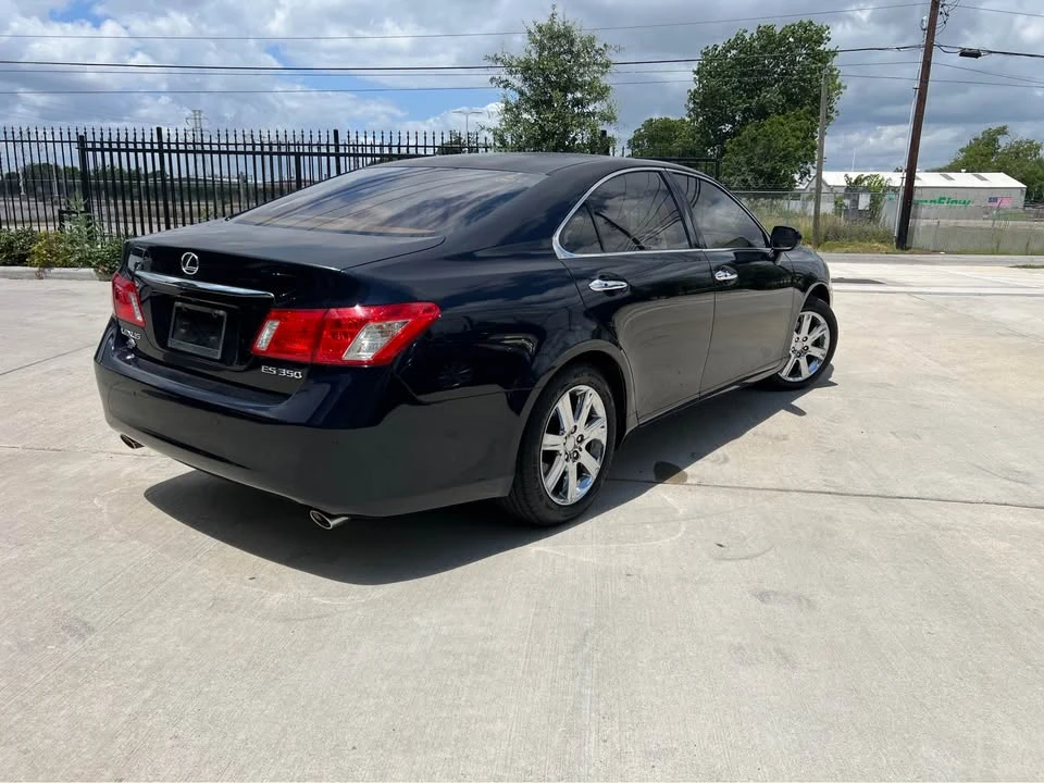 2009 Lexus ES 5th Gen - Image 5 of 12