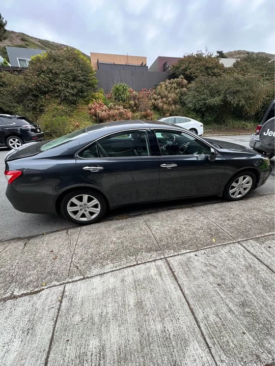 2009 Lexus ES 5th Gen - Image 6 of 8