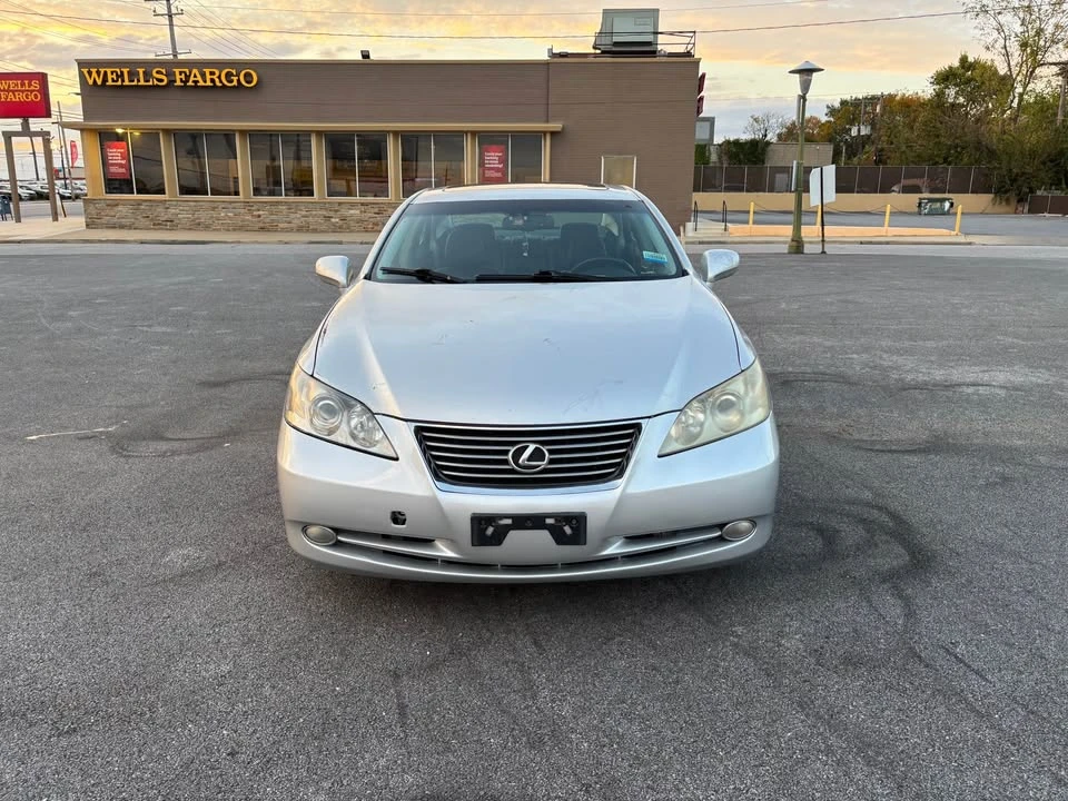 2009 Lexus ES 5th Gen - Image 2 of 11