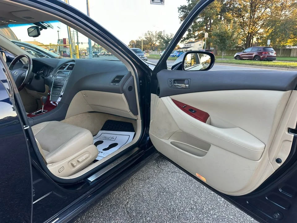 2009 Lexus ES 4th Gen - Image 16 of 20