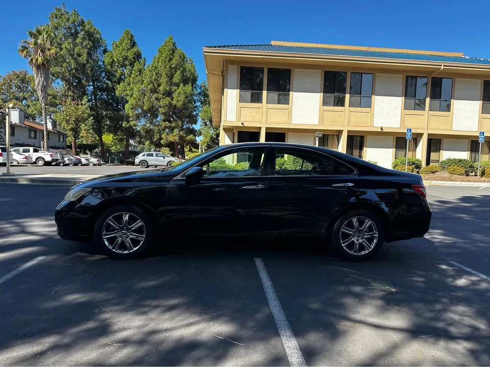 2009 Lexus ES 5th Gen - Image 3 of 20