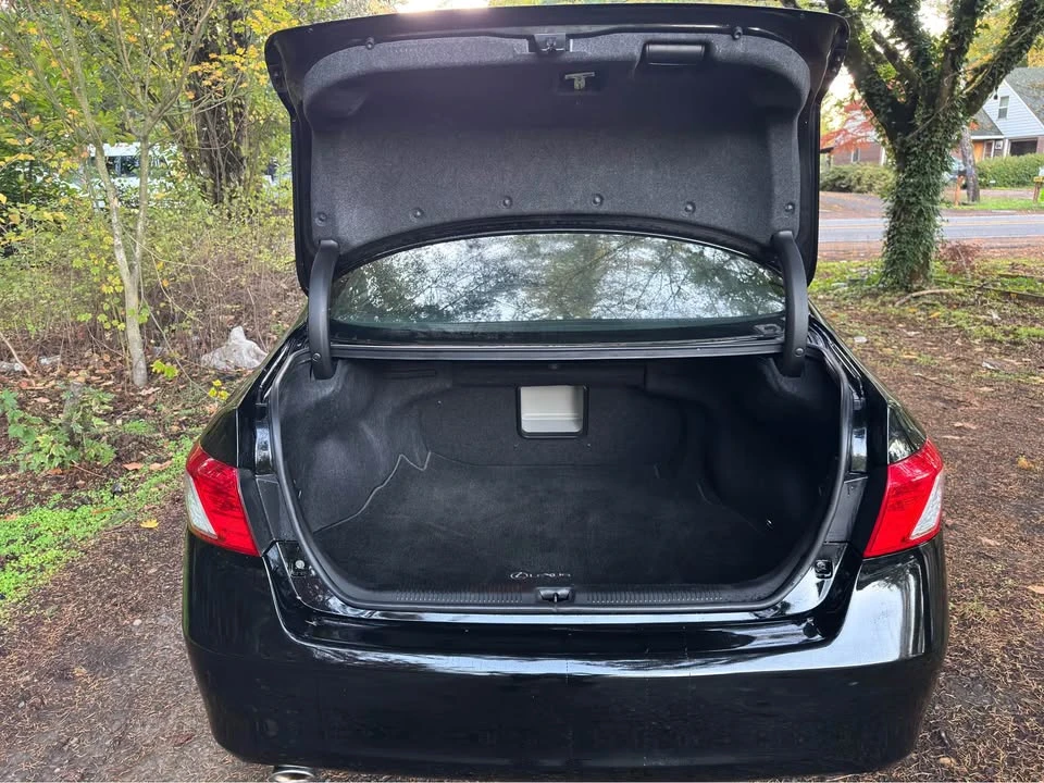 2009 Lexus ES 5th Gen - Image 12 of 15