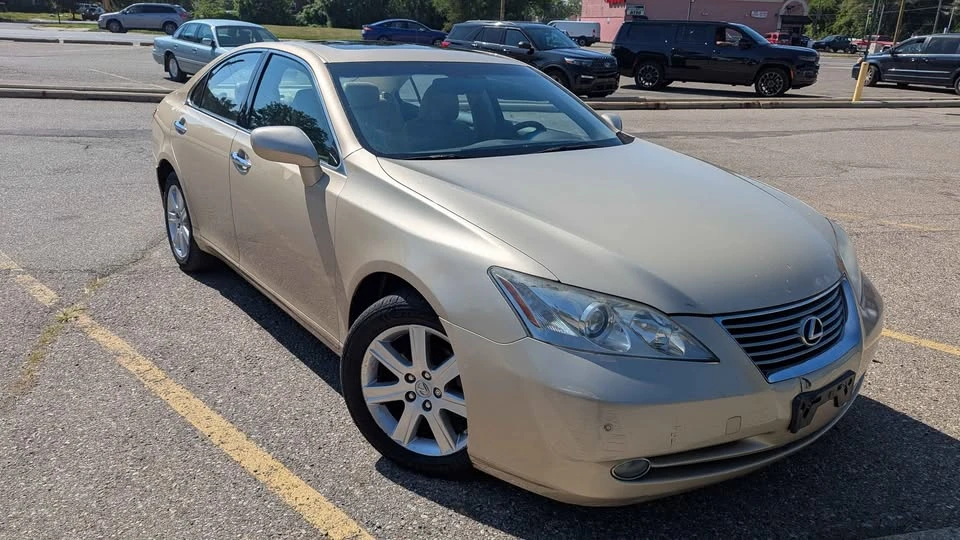 2009 Lexus ES 5th Gen - Image 2 of 10