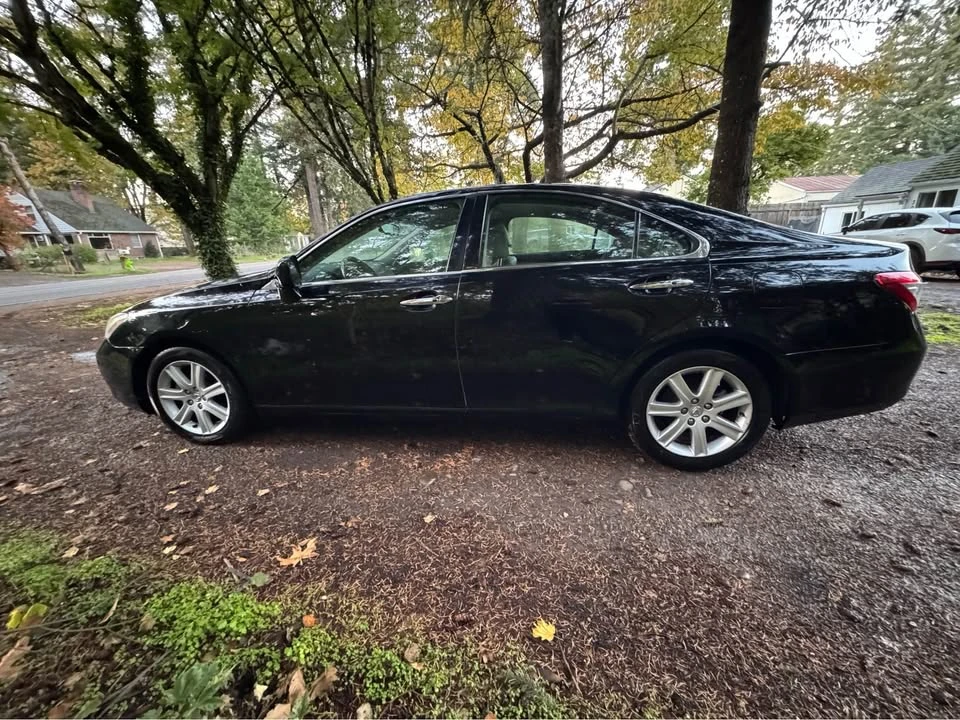 2009 Lexus ES 5th Gen - Image 4 of 15