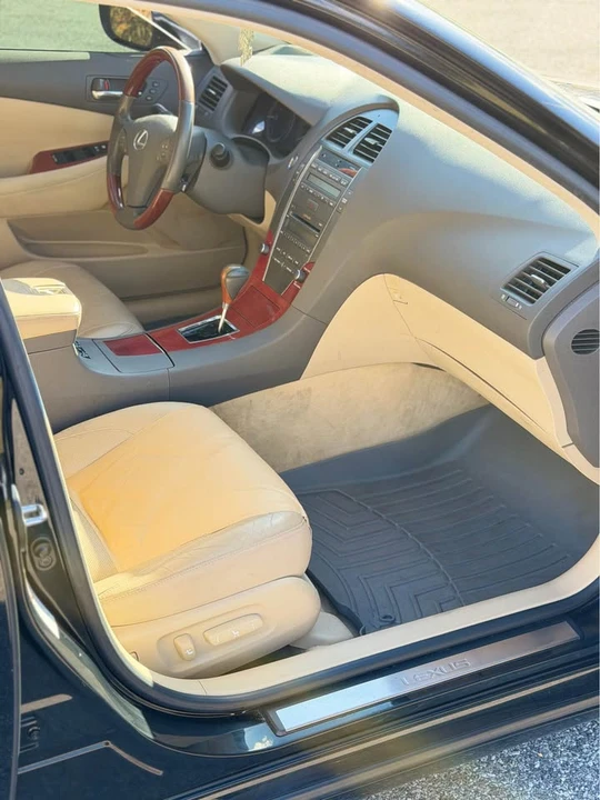 2009 Lexus ES 4th Gen - Image 11 of 15