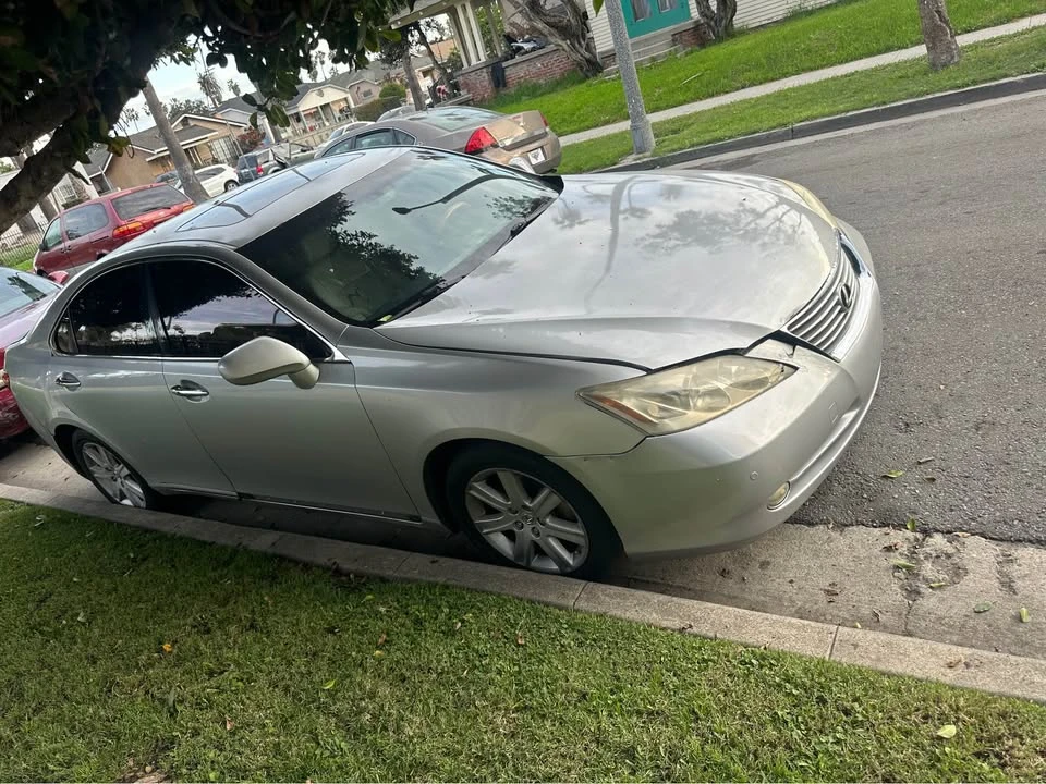 2009 Lexus ES 5th Gen - Image 2 of 4