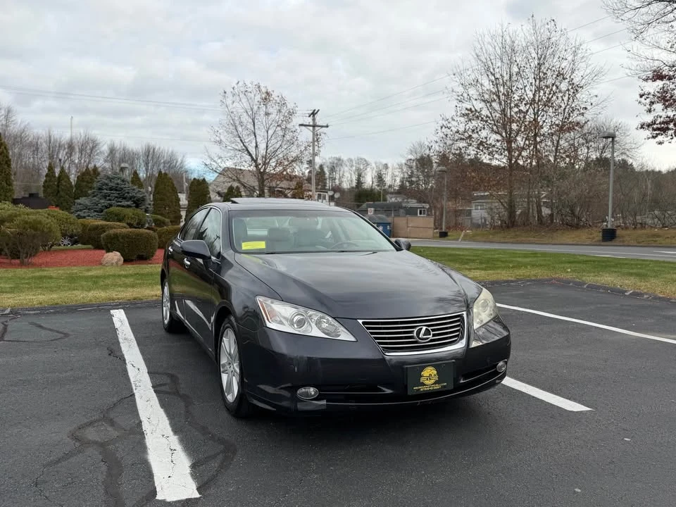 2009 Lexus ES 5th Gen - Image 3 of 18
