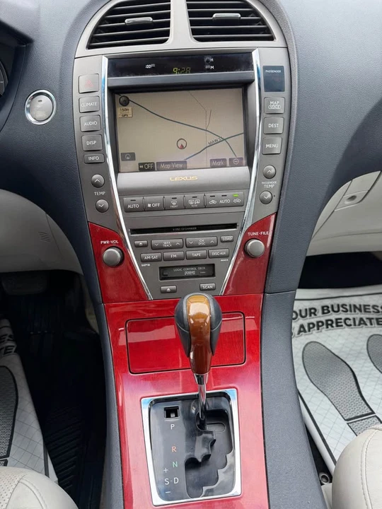 2009 Lexus ES 5th Gen - Image 15 of 18